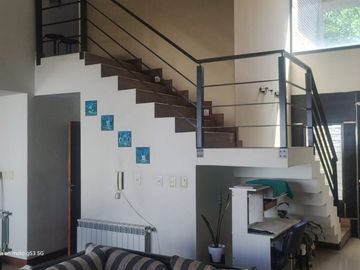 Casa Duplex 4ta oeste 8 años antiguedad