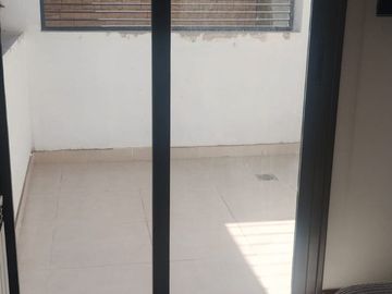 Casa Duplex 4ta oeste 8 años antiguedad
