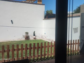 Casa Duplex 4ta oeste 8 años antiguedad