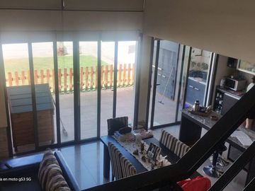 Casa Duplex 4ta oeste 8 años antiguedad