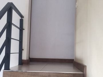 Casa Duplex 4ta oeste 8 años antiguedad