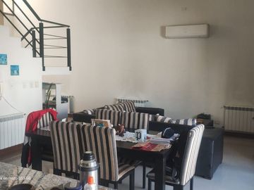 Casa Duplex 4ta oeste 8 años antiguedad