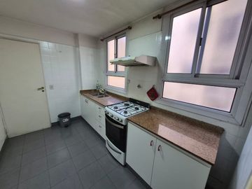 Venta departamento 4 ambientes c Balcon y Cochera