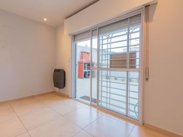 VENTA DEPARTAMENTO 3 AMBIENTES-PATIO VILLA URQUIZA