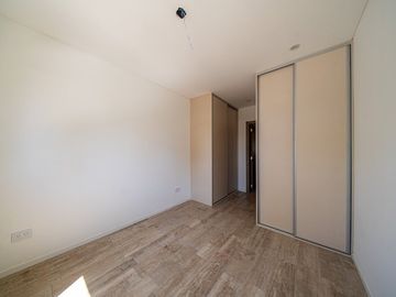 DEPTO EN VENTA 2 DORMITORIOS SEMIPISO ECHESORTU