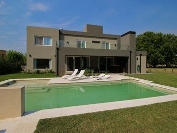 ALQUILER CASA 6 AMB HARAS SAN PABLO G.RODRIGUEZ