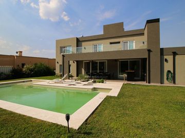 ALQUILER CASA 6 AMB HARAS SAN PABLO G.RODRIGUEZ