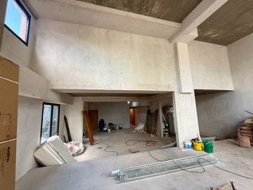 VENTA LOCAL A ESTRENAR BRICKHOUSE ITUZAINGO 150M2