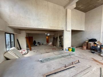 VENTA LOCAL A ESTRENAR BRICKHOUSE ITUZAINGO 150M2