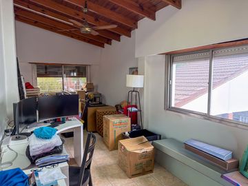 VENTA CASA 4 AMB COCHERA JARDIN PILETA CASTELAR