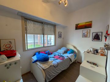 VENTA CASA 4 AMB COCHERA JARDIN PILETA CASTELAR