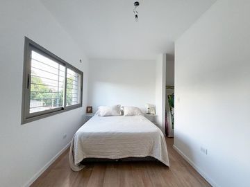 VENTA DUPLEX 3 AMB C/PARQUE Y COCHERA ITUZAINGO