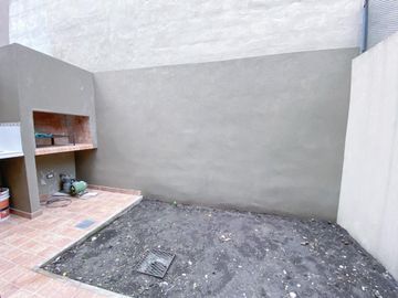 VENTA DUPLEX 3 AMB C/PARQUE Y COCHERA ITUZAINGO