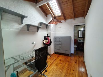 VENTA CASA 4 Amb. c/JARDIN y PILETA - OPORTUNIDAD!