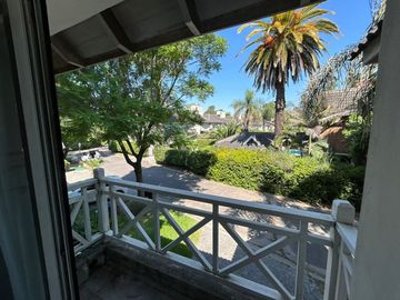 VENTA CASA 4 AMB B CERRADO PARQUE LELOIR APTO CRED