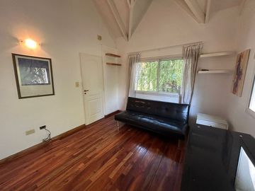 VENTA CASA 4 AMB B CERRADO PARQUE LELOIR APTO CRED