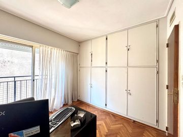 Venta dpto 4 Amb /dep Balcón y 2 Cocheras Fijas
