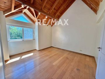 VENTA CASA 4 dormitorios HIGHLAND PARK gran parque