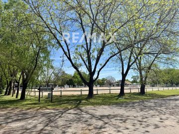 VENTA CASA 4 dormitorios HIGHLAND PARK gran parque
