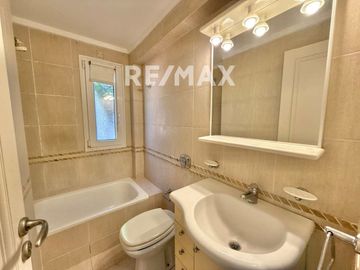 VENTA CASA 4 dormitorios HIGHLAND PARK gran parque