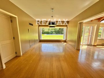 VENTA CASA 4 dormitorios HIGHLAND PARK gran parque