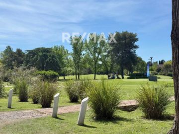 VENTA CASA 4 dormitorios HIGHLAND PARK gran parque