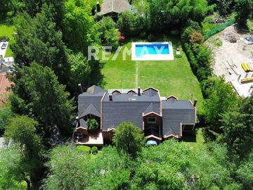VENTA CASA 4 dormitorios HIGHLAND PARK gran parque