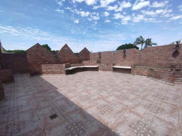 EN VENTA CASA 3 DORMITORIOS BARRIO SALADILLO