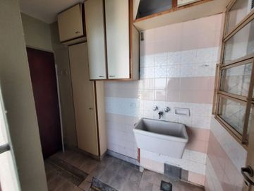 VENTA DEPARTAMENTO DOS DORMITORIOS CENTRO/PERMUTA