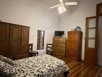 CASA DE PASILLO EN VENTA 3 DORM BARRIO MARTIN