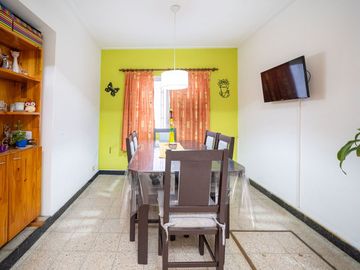 VENTA CASA DE TRES DORMITORIOS