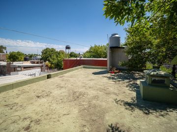 VENTA CASA DE TRES DORMITORIOS