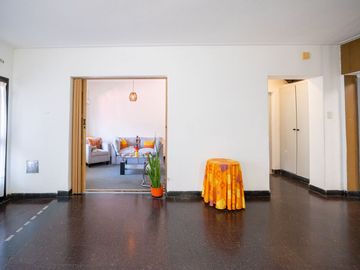 VENTA CASA DE TRES DORMITORIOS
