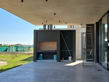 CASA 3 DORMITORIOS EN VENTA VIDA 1 FUNES
