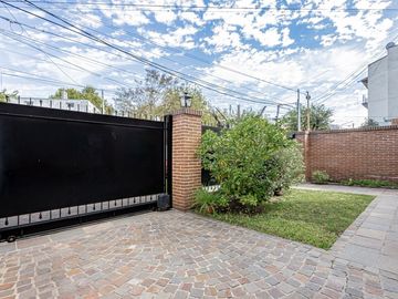 CASA 7 AMB BARRIO INGLES HURLINGHAM - APTO CREDITO