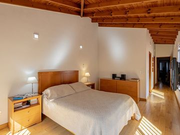 CASA 7 AMB BARRIO INGLES HURLINGHAM - APTO CREDITO