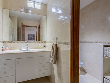 CASA 7 AMB BARRIO INGLES HURLINGHAM - APTO CREDITO