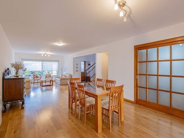 CASA 7 AMB BARRIO INGLES HURLINGHAM - APTO CREDITO