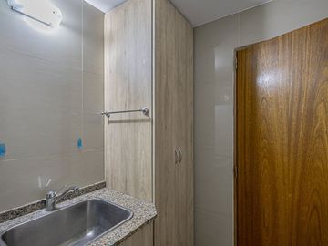 CASA 7 AMB BARRIO INGLES HURLINGHAM - APTO CREDITO
