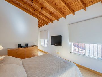 CASA 7 AMB BARRIO INGLES HURLINGHAM - APTO CREDITO