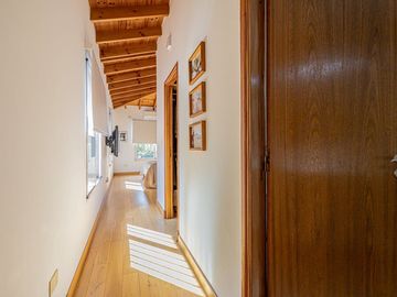 CASA 7 AMB BARRIO INGLES HURLINGHAM - APTO CREDITO