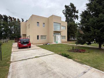 venta Casa 5 ambientes con pileta Haras del Sol