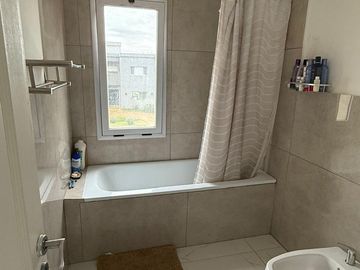 venta Casa 5 ambientes con pileta Haras del Sol