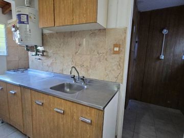 Alquiler PH 2 ambientes 27m2, Villa Adelina