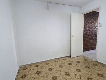Alquiler PH 2 ambientes 27m2, Villa Adelina