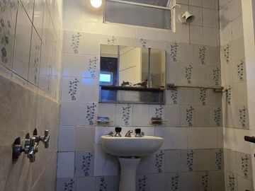 Alquiler PH 2 ambientes 27m2, Villa Adelina