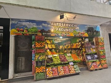 Venta excelente Local Comercial. Recoleta.