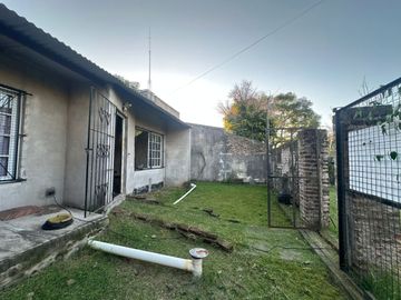 CASA 4 AMBIENTES VENTA HURLINGHAM FINANCIA