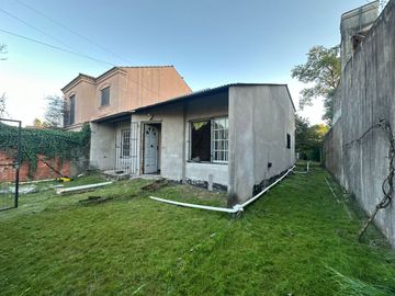 CASA 4 AMBIENTES VENTA HURLINGHAM FINANCIA