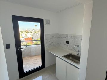 VENTA DEPARTAMENTO 3 AMBIENTES EN LINIERS SEMIPISO